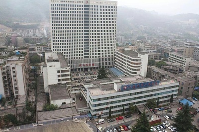 六盤水市人民醫(yī)院采購(gòu)永亨病例密集架